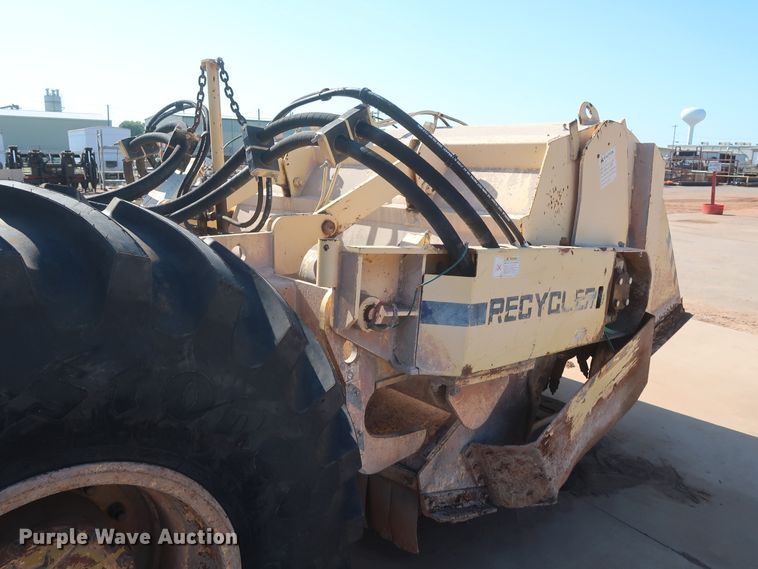 image for item DH0990 2004 Bomag MPH364R  reclaimer