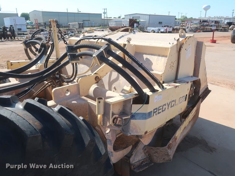 image for item DH0990 2004 Bomag MPH364R  reclaimer