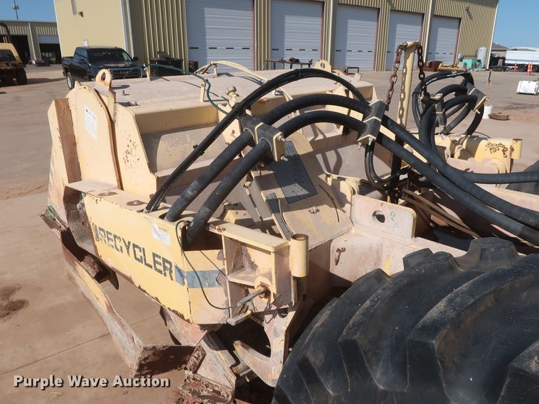 image for item DH0990 2004 Bomag MPH364R  reclaimer