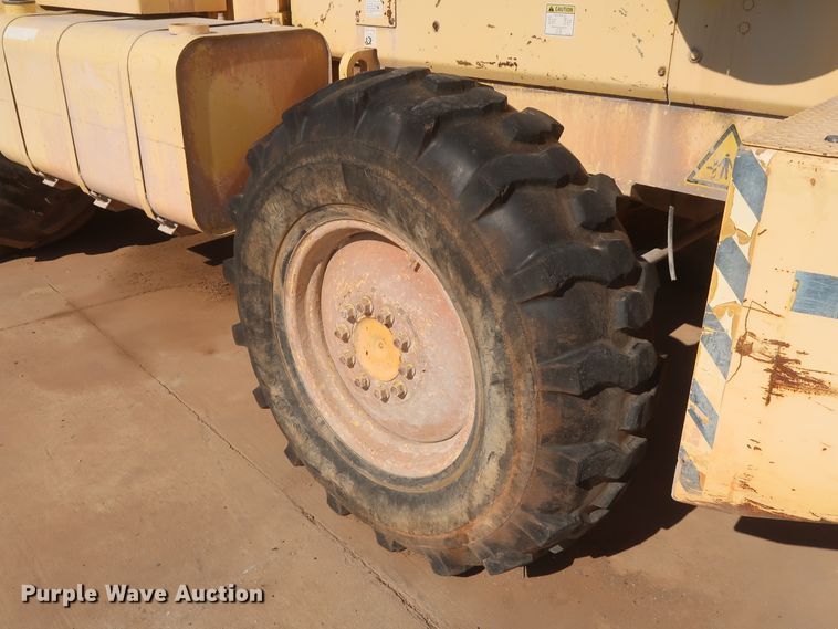 image for item DH0990 2004 Bomag MPH364R  reclaimer