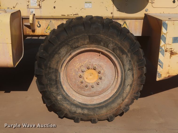 image for item DH0990 2004 Bomag MPH364R  reclaimer