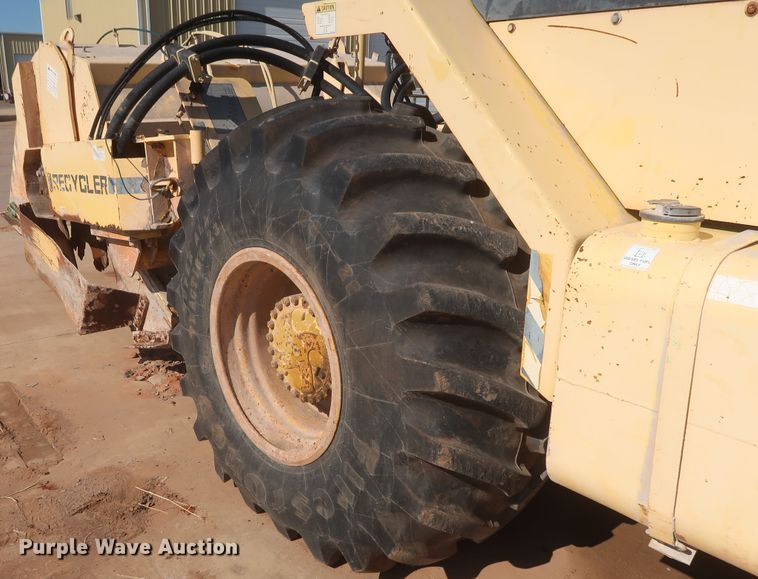 image for item DH0990 2004 Bomag MPH364R  reclaimer