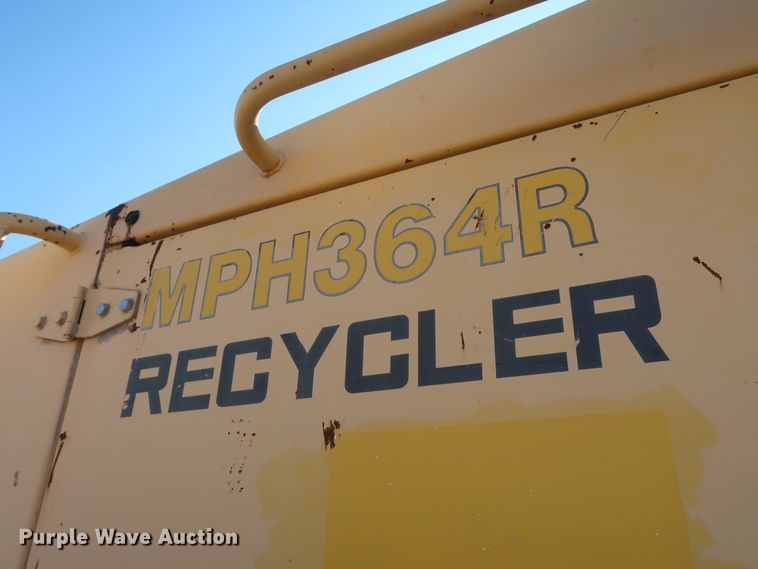 image for item DH0990 2004 Bomag MPH364R  reclaimer