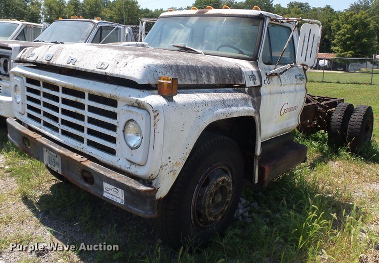 image for item DH3856 1975 Ford F750  truck cab and chassis