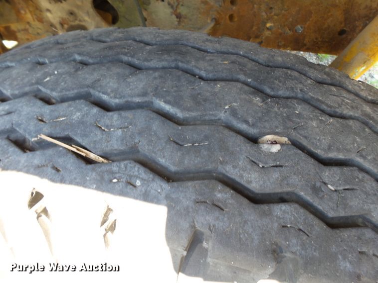 image for item DH3856 1975 Ford F750  truck cab and chassis