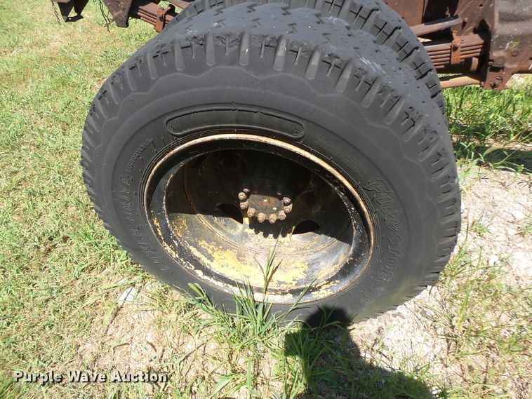 image for item DH3856 1975 Ford F750  truck cab and chassis