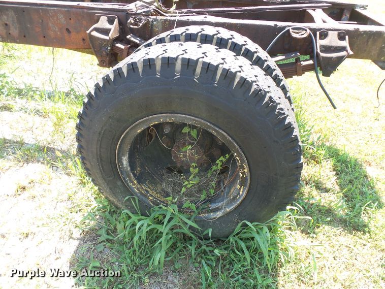 image for item DH3856 1975 Ford F750  truck cab and chassis