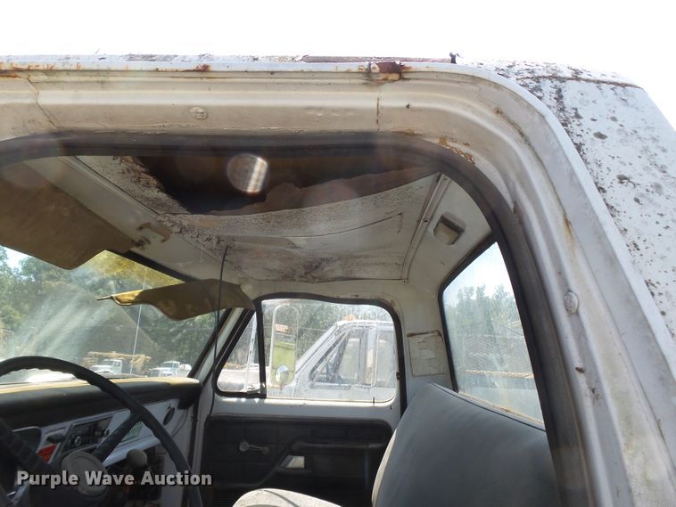 image for item DH3856 1975 Ford F750  truck cab and chassis