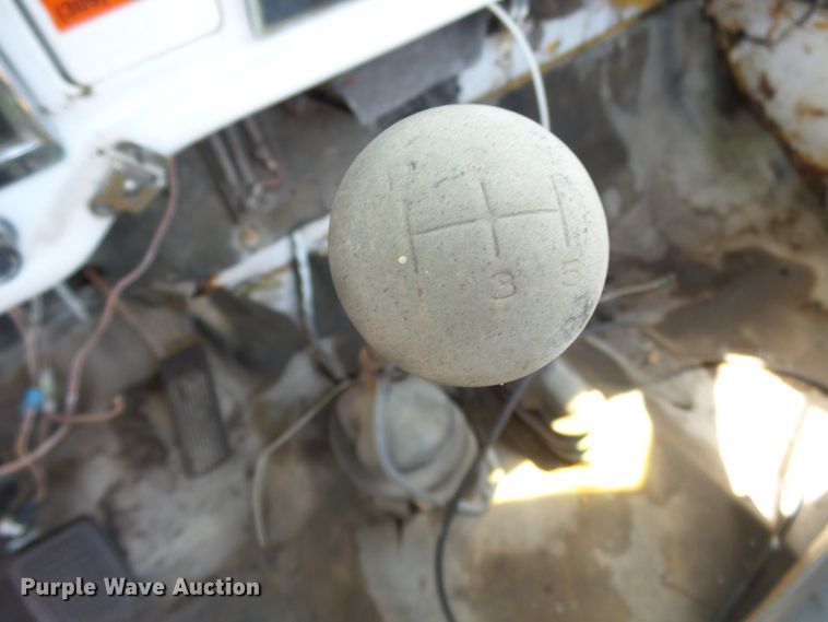 image for item DH3856 1975 Ford F750  truck cab and chassis