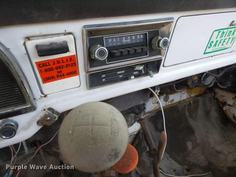 image for item DH3856 1975 Ford F750  truck cab and chassis