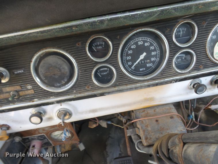 image for item DH3856 1975 Ford F750  truck cab and chassis