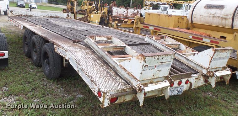 image for item DH3915 1980 equipment trailer