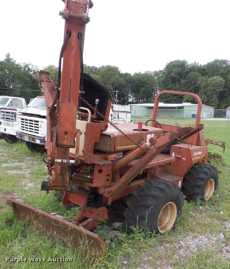 image for item DH3917 Ditch Witch 6510  trencher