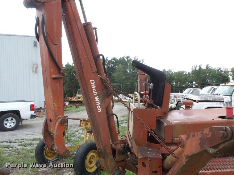 image for item DH3917 Ditch Witch 6510  trencher