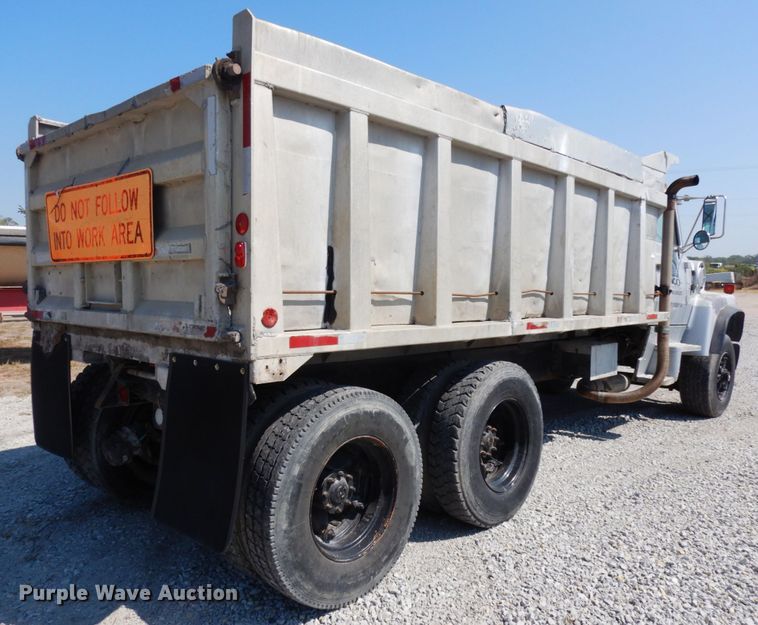 image for item DH6598 1989 Ford L8000  dump truck