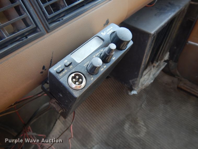 image for item DH6598 1989 Ford L8000  dump truck