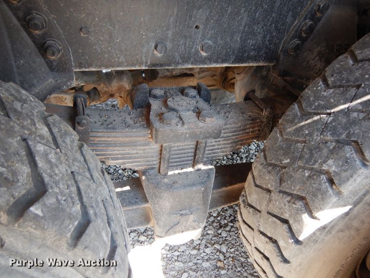 image for item DH6598 1989 Ford L8000  dump truck