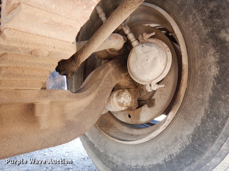 image for item DH6598 1989 Ford L8000  dump truck