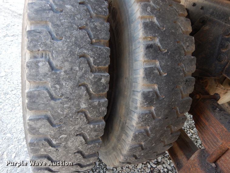 image for item DH6598 1989 Ford L8000  dump truck