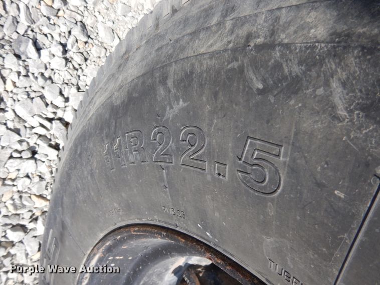 image for item DH6598 1989 Ford L8000  dump truck