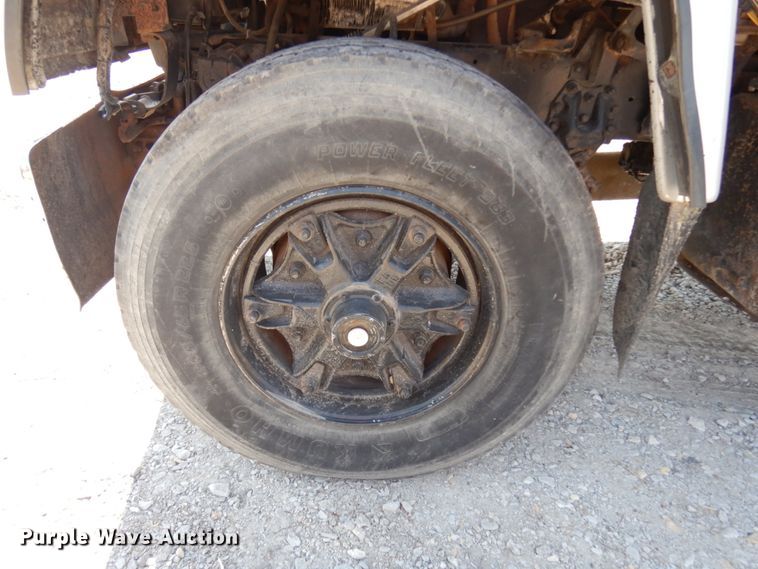 image for item DH6598 1989 Ford L8000  dump truck