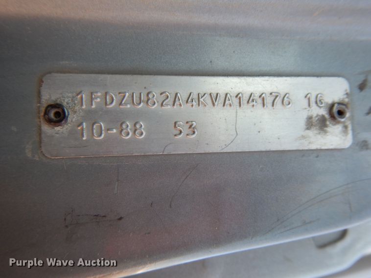 image for item DH6598 1989 Ford L8000  dump truck