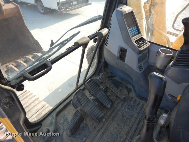 image for item DH6600 2006 Komatsu PC400LC-7EO  excavator