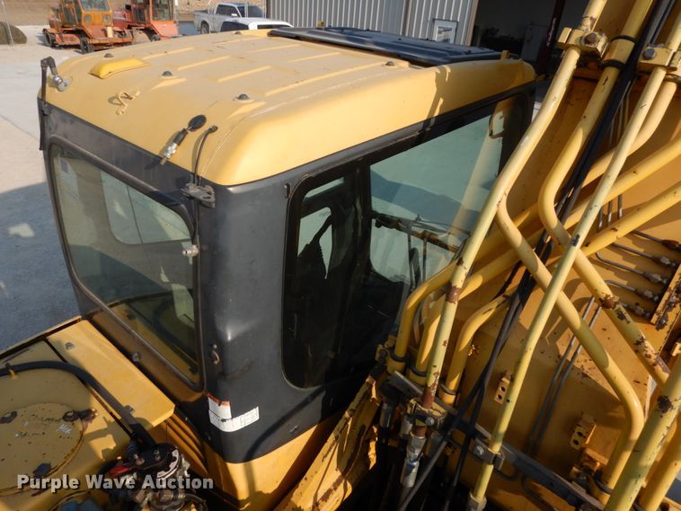 image for item DH6600 2006 Komatsu PC400LC-7EO  excavator