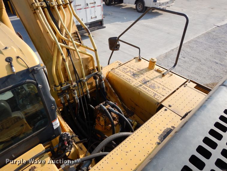 image for item DH6600 2006 Komatsu PC400LC-7EO  excavator