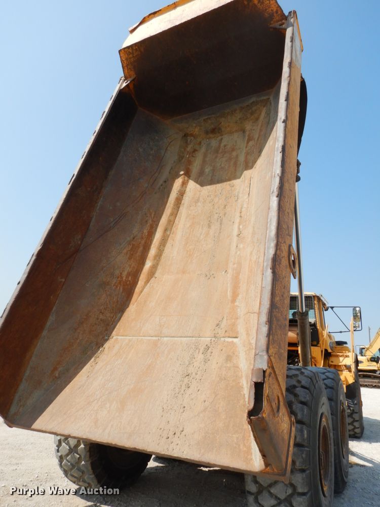 image for item DH6603 2003 Volvo A35D   haul truck