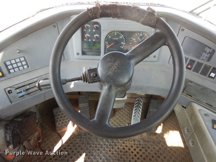 image for item DH6603 2003 Volvo A35D   haul truck