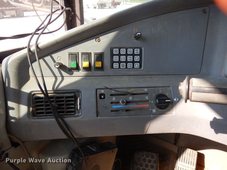 image for item DH6603 2003 Volvo A35D   haul truck