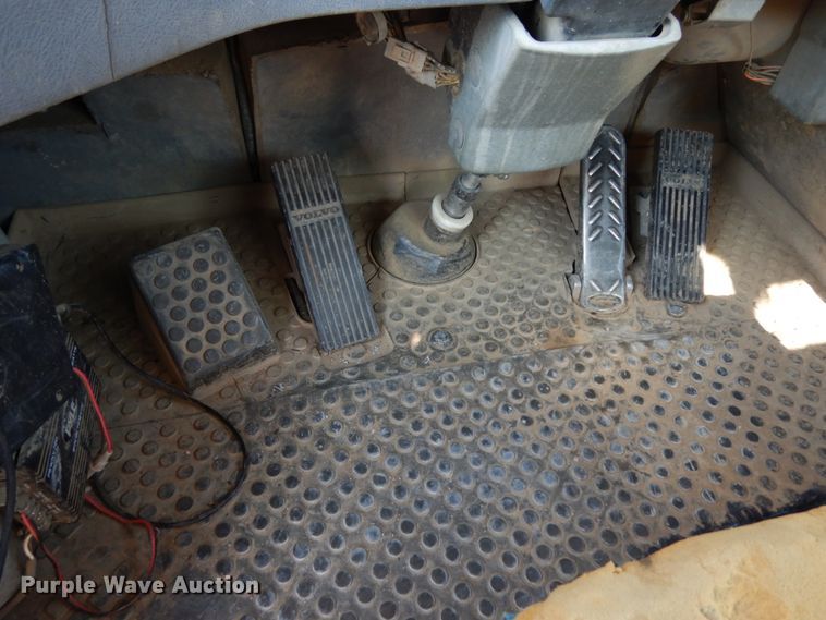 image for item DH6603 2003 Volvo A35D   haul truck