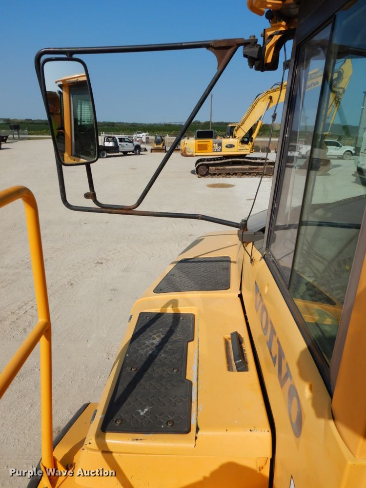 image for item DH6603 2003 Volvo A35D   haul truck