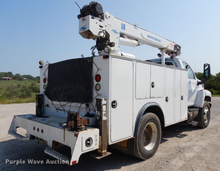 image for item DH6604 2006 GMC C6500  service truck with crane