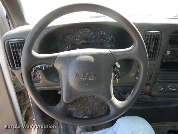 image for item DH6604 2006 GMC C6500  service truck with crane