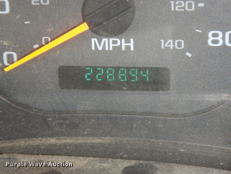 image for item DH6604 2006 GMC C6500  service truck with crane