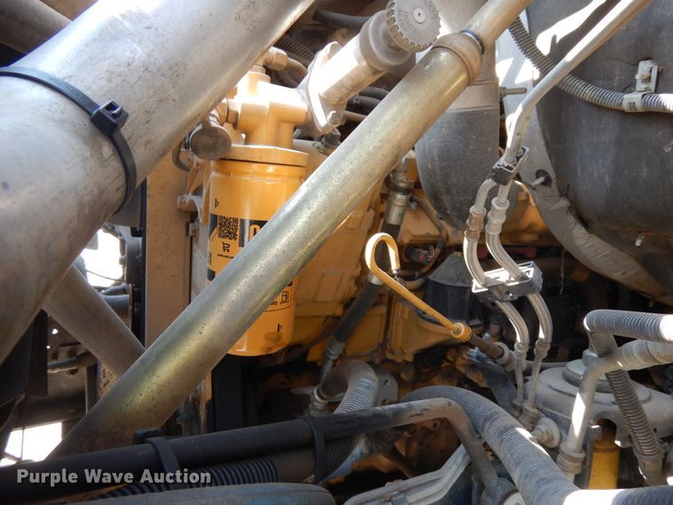 image for item DH6604 2006 GMC C6500  service truck with crane