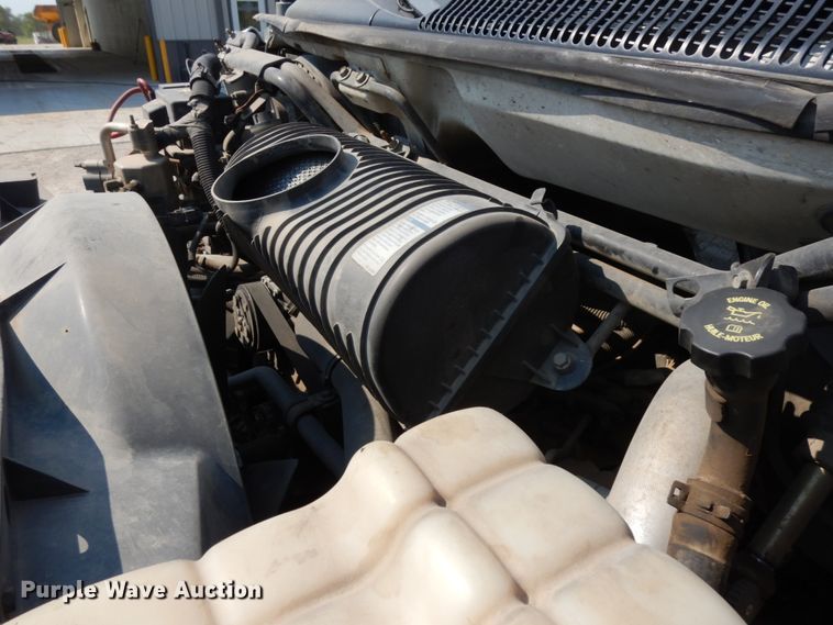 image for item DH6604 2006 GMC C6500  service truck with crane