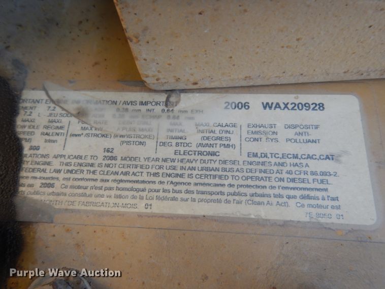 image for item DH6604 2006 GMC C6500  service truck with crane