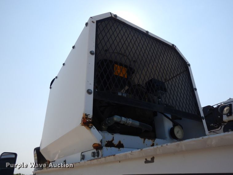 image for item DH6604 2006 GMC C6500  service truck with crane