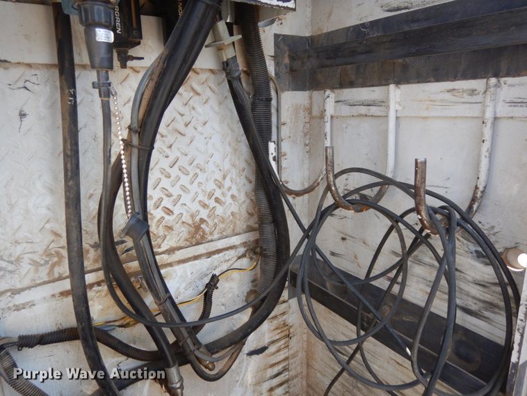 image for item DH6604 2006 GMC C6500  service truck with crane