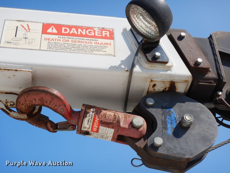 image for item DH6604 2006 GMC C6500  service truck with crane