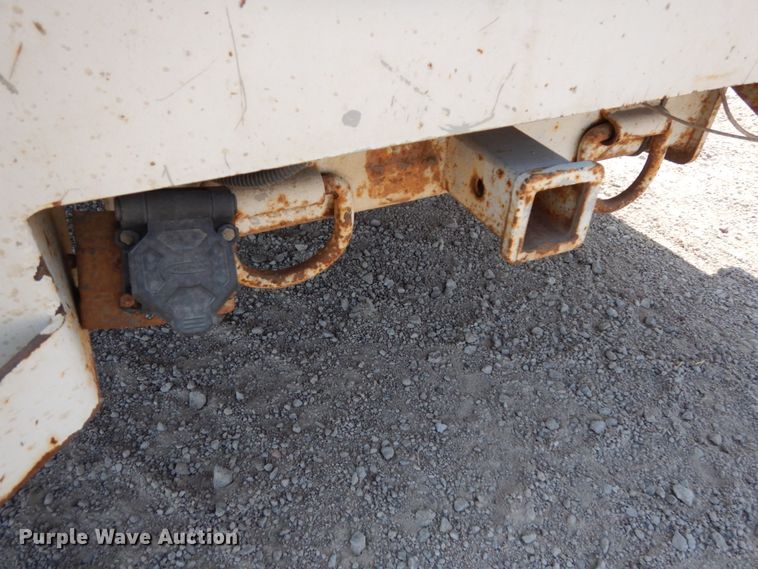 image for item DH6604 2006 GMC C6500  service truck with crane