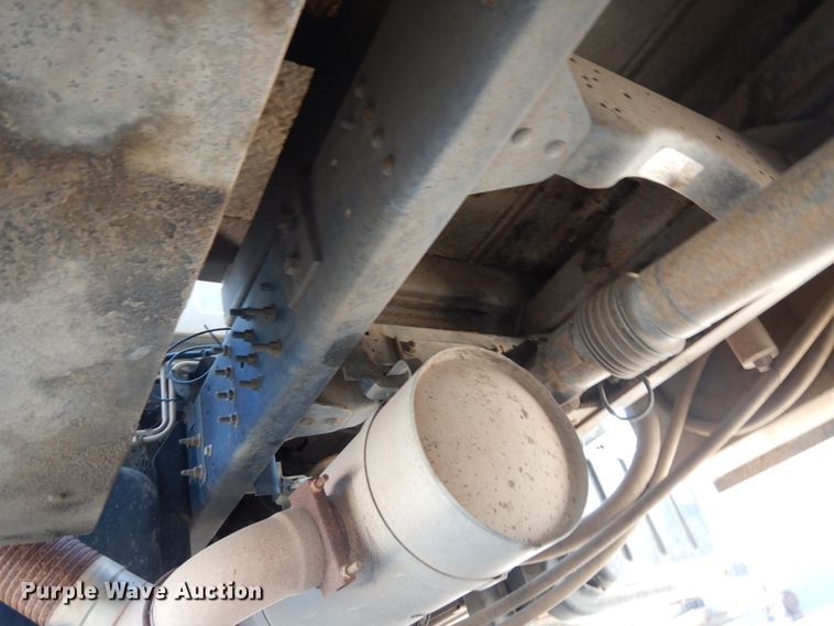 image for item DH6604 2006 GMC C6500  service truck with crane