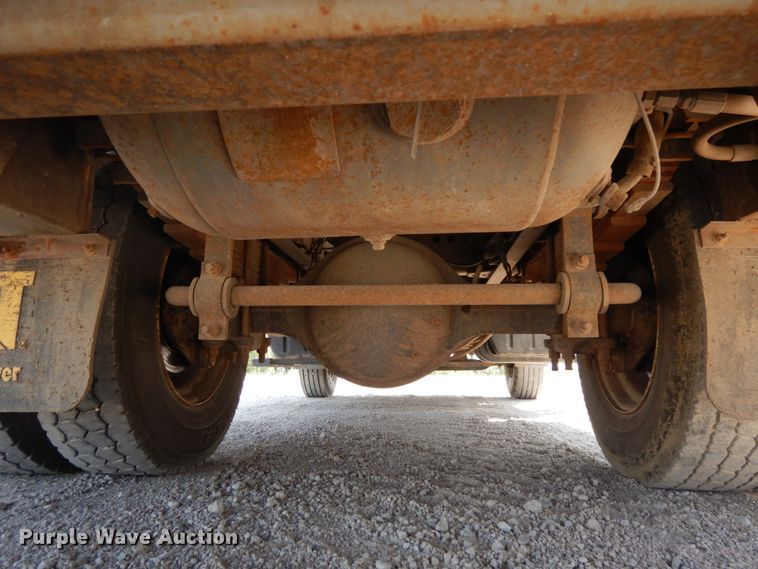 image for item DH6604 2006 GMC C6500  service truck with crane