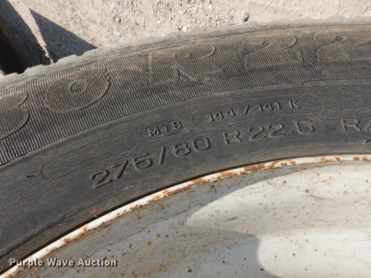 image for item DH6604 2006 GMC C6500  service truck with crane