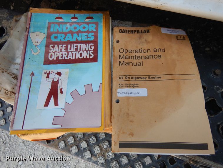 image for item DH6604 2006 GMC C6500  service truck with crane