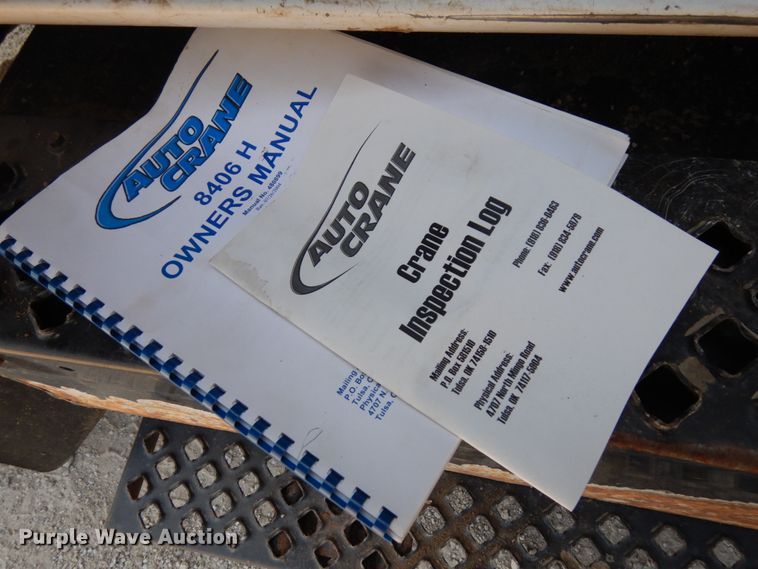 image for item DH6604 2006 GMC C6500  service truck with crane