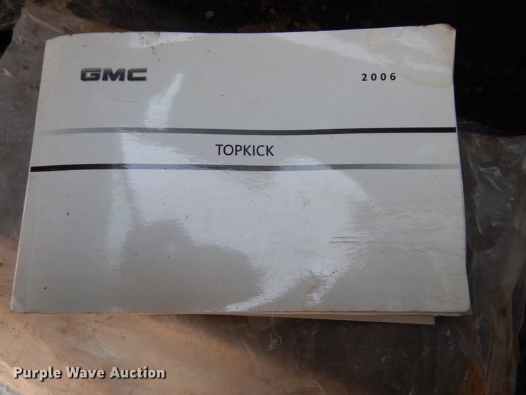 image for item DH6604 2006 GMC C6500  service truck with crane